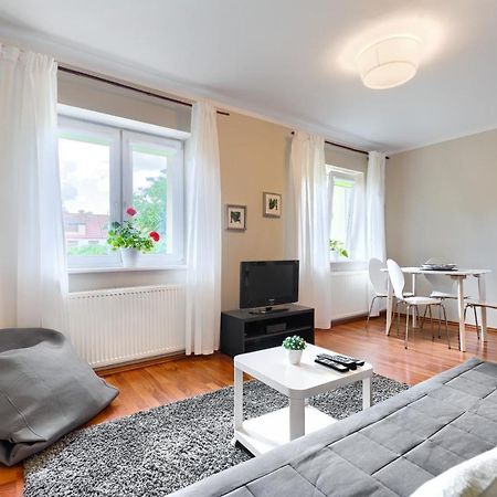 シュチェチンApartament Plan Bアパートメント エクステリア 写真